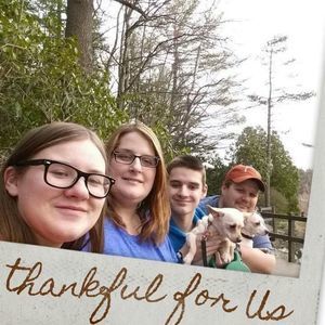 Meet your Posher, Kenneth